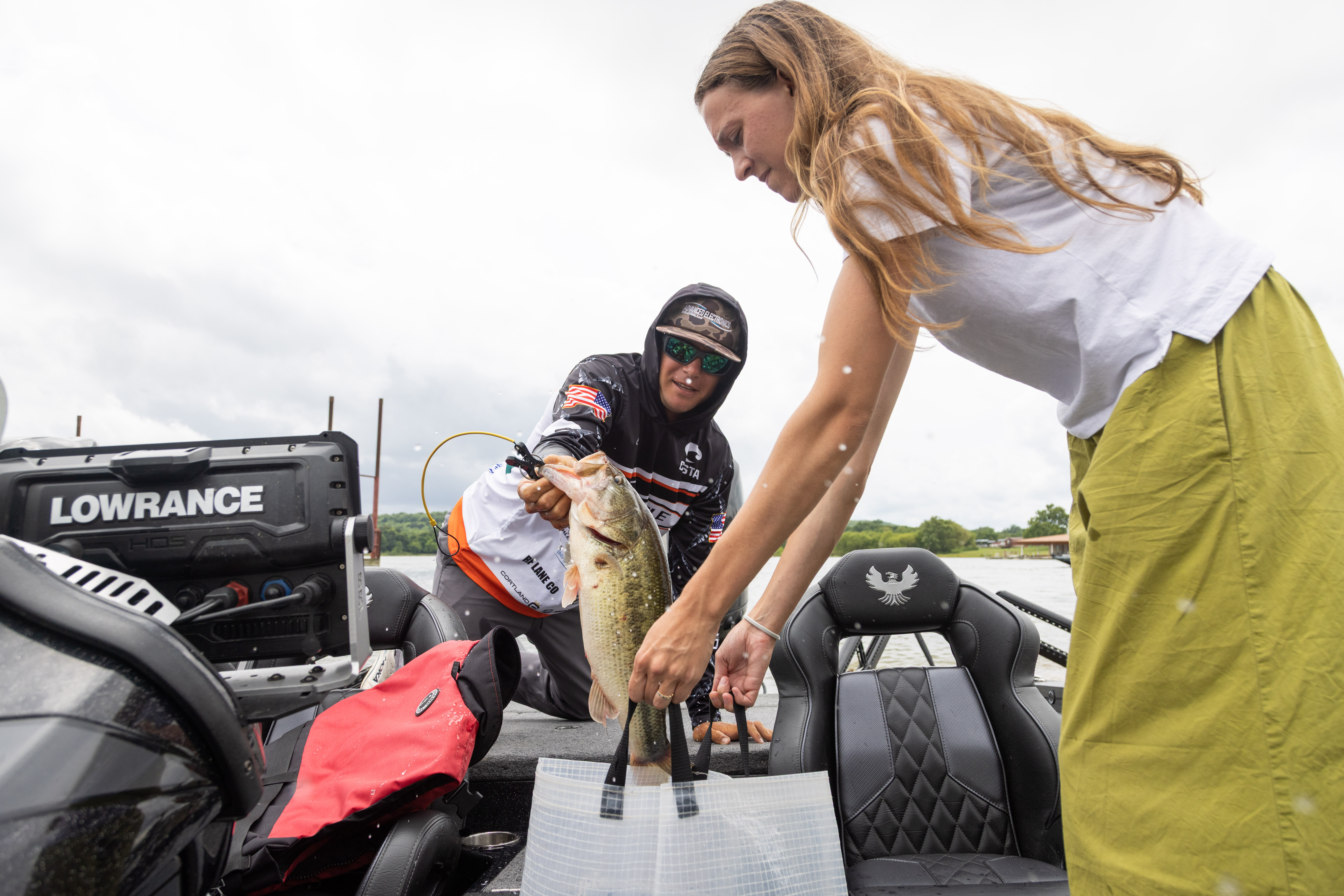 Lane takes the lead early at Tackle Warehouse Pro Circuit Stop 5 on Eufaula 5 jw 3526